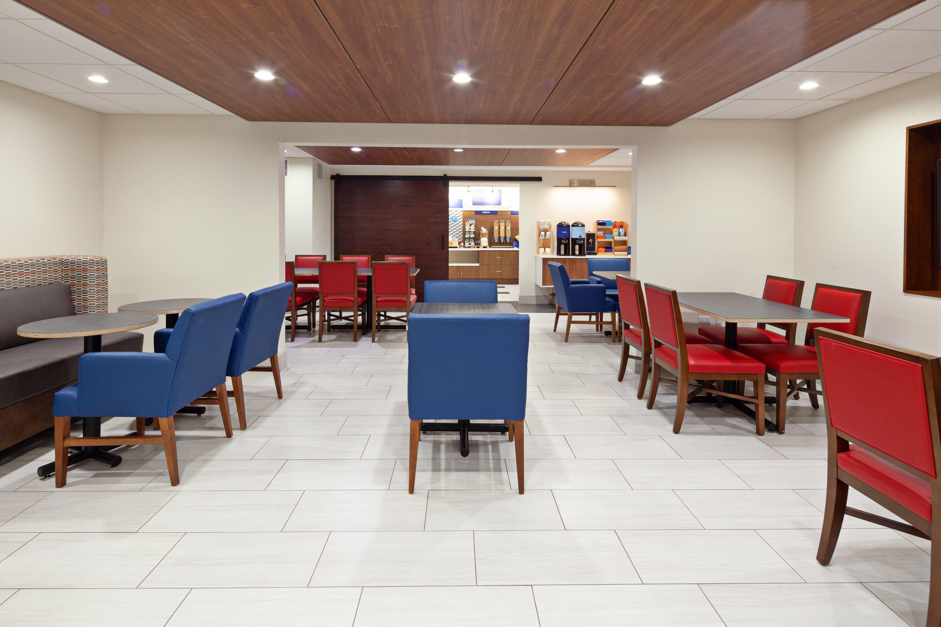 Holiday Inn Express Hotel & Suites San Diego-Escondido By Ihg Exterior photo