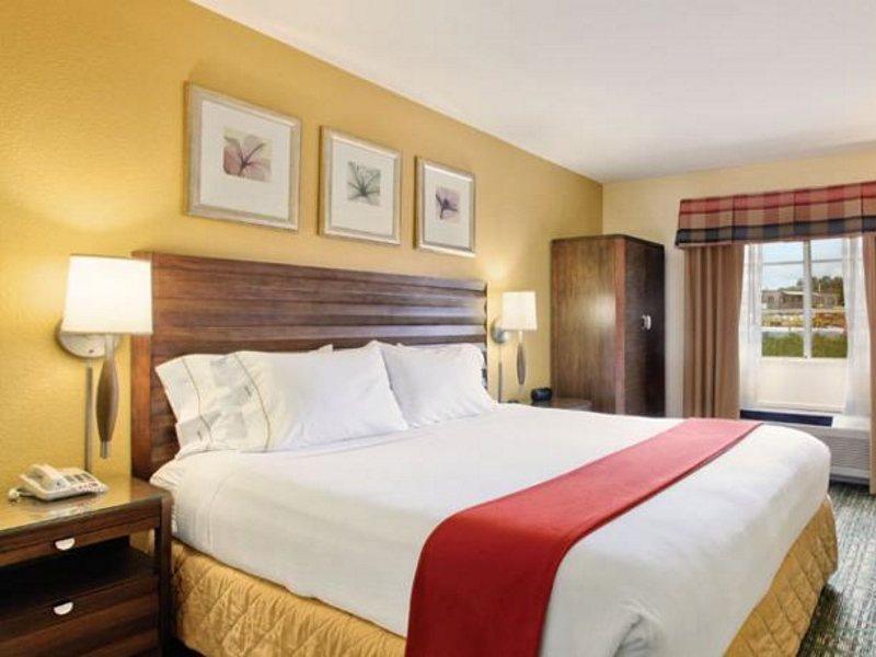 Holiday Inn Express Hotel & Suites San Diego-Escondido By Ihg Exterior photo